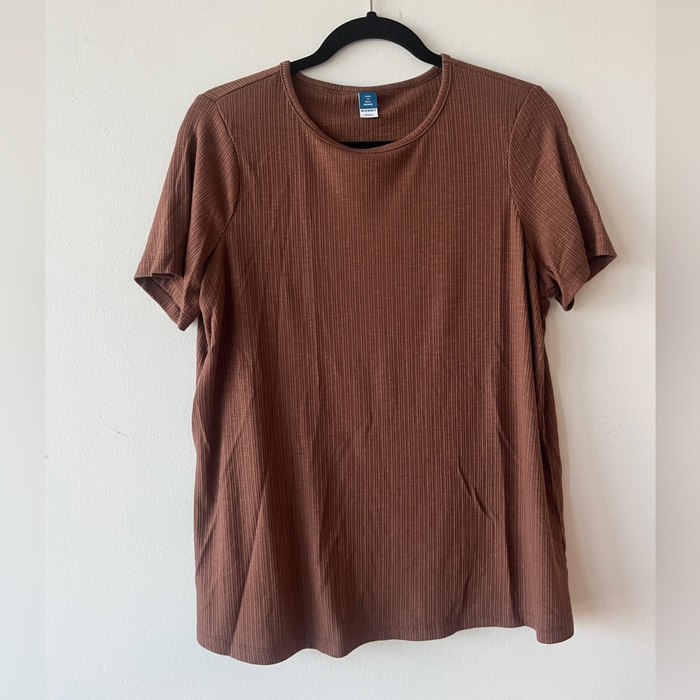 Old Navy Chocolate Brown T shirt, Size Medium